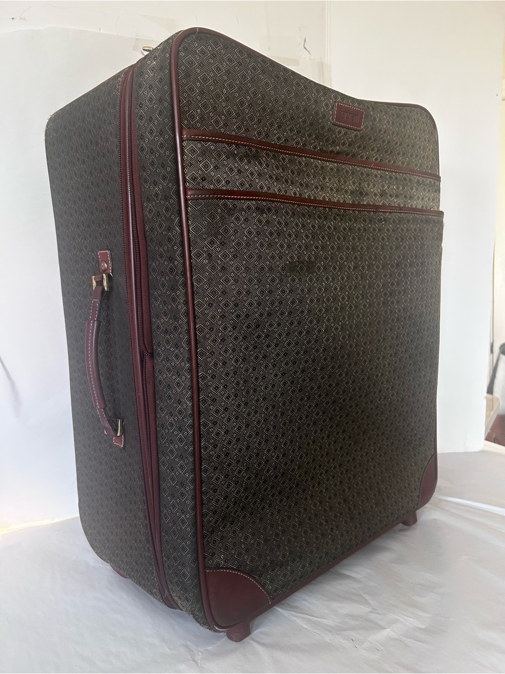 Hartman Wing Diamond pattern rolling luggage leather brown 24” Expandable